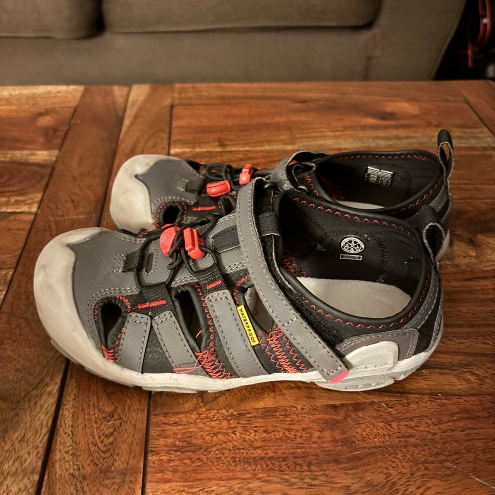 Keen Kids Outdoor Adventure Sandals - Gray and Red